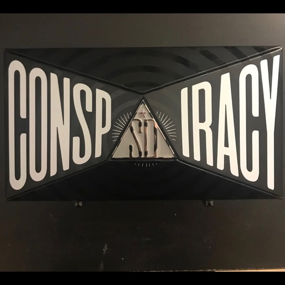 Pallet - Picture 1 of 2